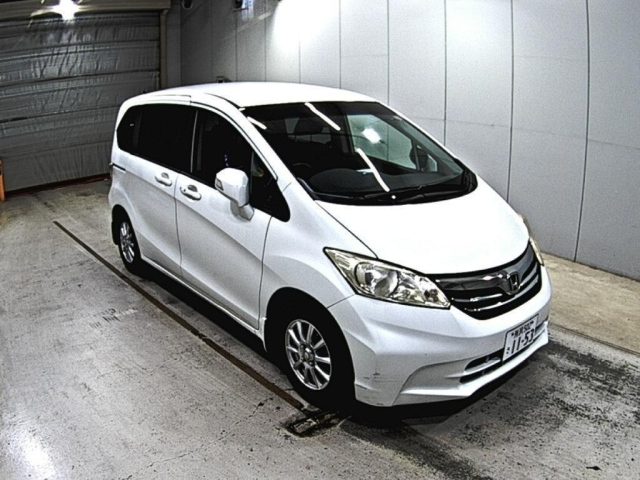 HONDA FREED 2013