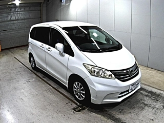 HONDA FREED 2013