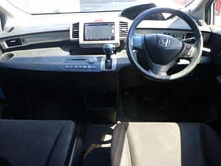HONDA FREED 2012