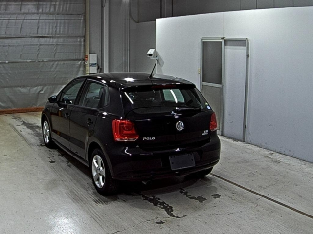 VOLKSWAGEN POLO 2014