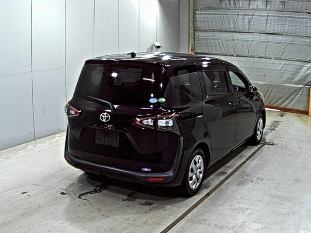 TOYOTA SIENTA 2018