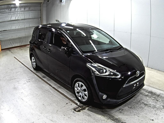 TOYOTA SIENTA 2018