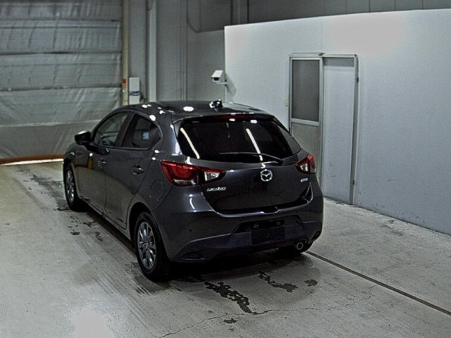 MAZDA DEMIO 2016
