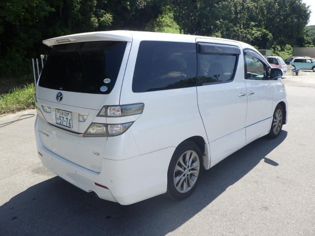 TOYOTA VELLFIRE 2011