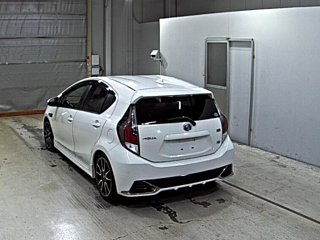 TOYOTA AQUA 2016