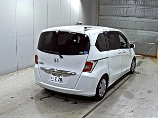 HONDA FREED 2016