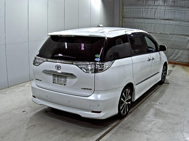 TOYOTA ESTIMA 2013