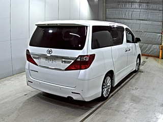 TOYOTA ALPHARD 2013