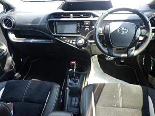 TOYOTA AQUA 2016