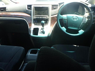 TOYOTA ALPHARD 2013