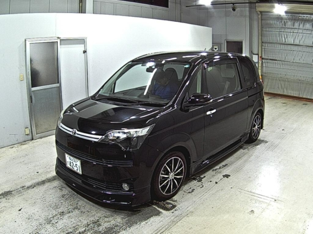 TOYOTA SPADE 2016