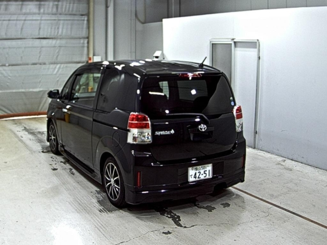 TOYOTA SPADE 2016