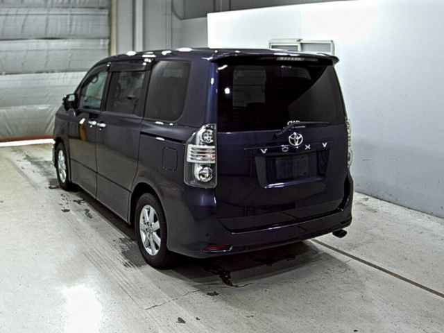 TOYOTA VOXY 2008
