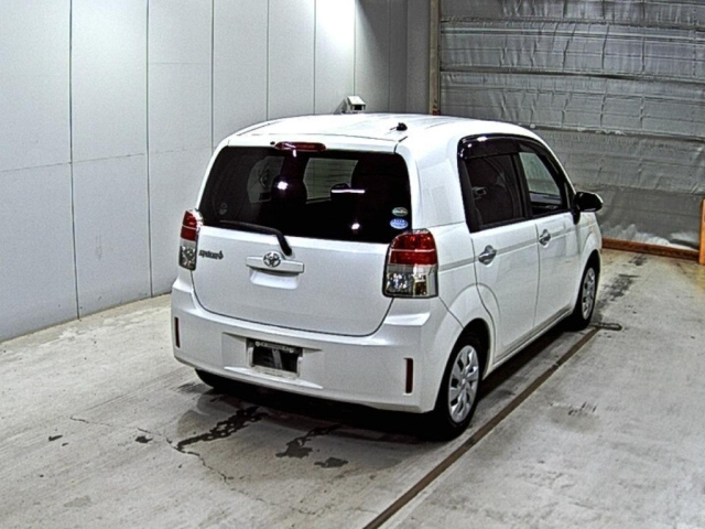 TOYOTA SPADE 2016
