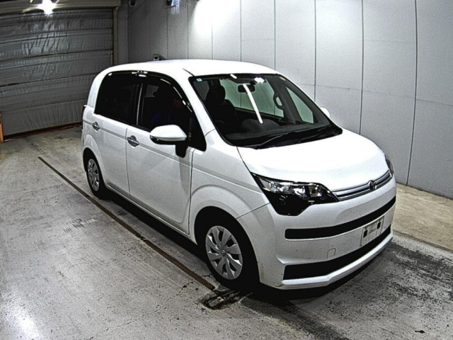 TOYOTA SPADE 2016