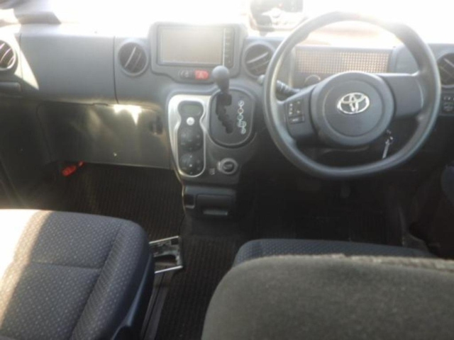 TOYOTA SPADE 2016
