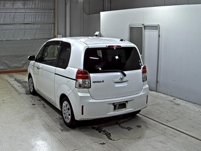 TOYOTA SPADE 2016