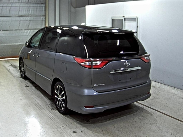 TOYOTA ESTIMA 2016
