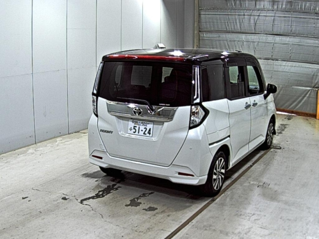 TOYOTA ROOMY 2021