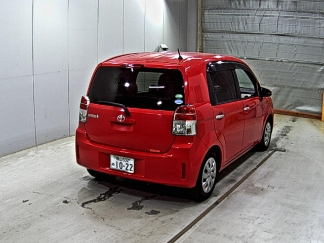 TOYOTA SPADE 2013