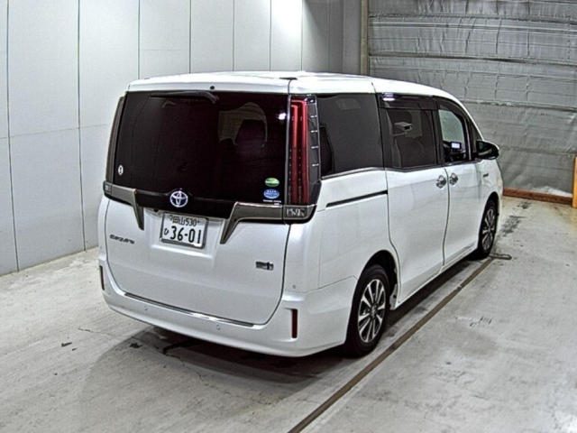 TOYOTA ESQUIRE 2020
