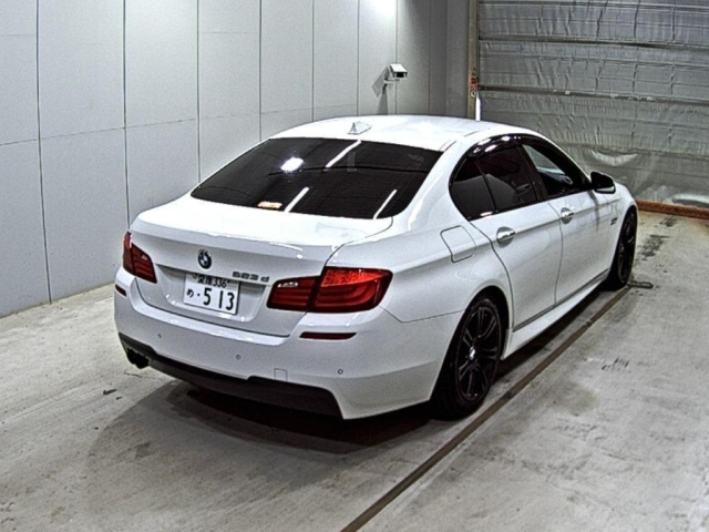 BMW 5 SERIES 2013