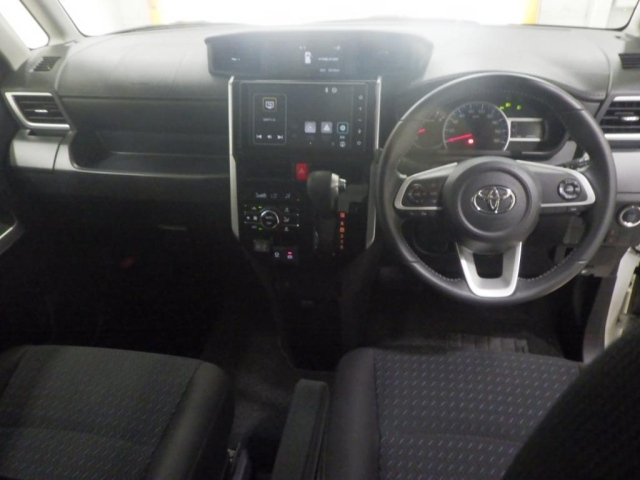TOYOTA ROOMY 2021