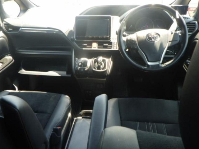 TOYOTA ESQUIRE 2020