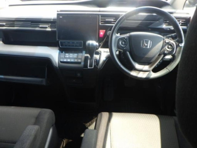 HONDA STEP WAGON 2022