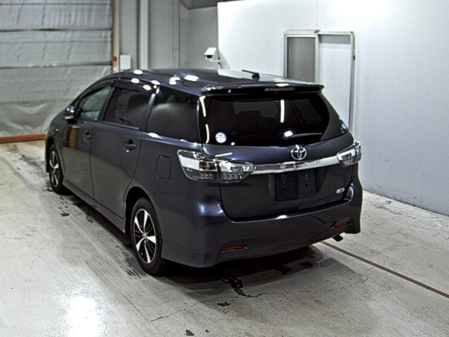 TOYOTA WISH 2012