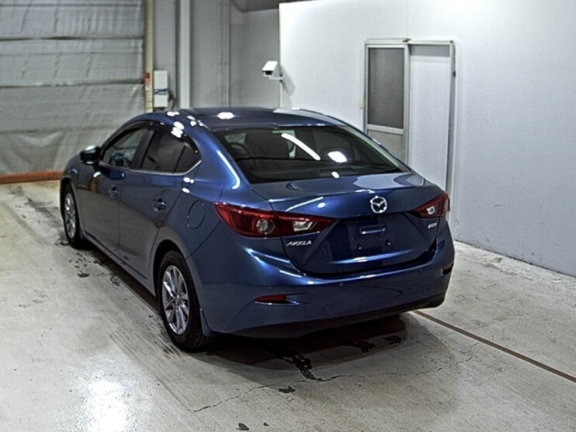 MAZDA AXELA 2017
