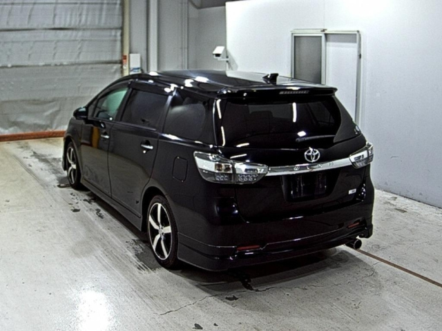TOYOTA WISH 2014