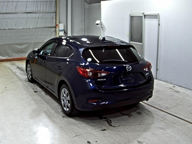 MAZDA AXELA 2017