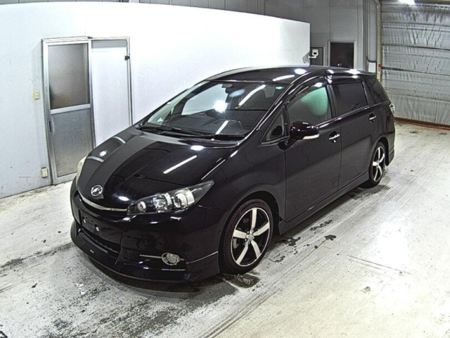 TOYOTA WISH 2014