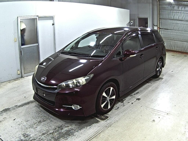 TOYOTA WISH 2013