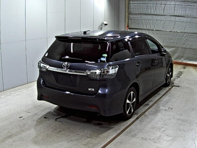 TOYOTA WISH 2012
