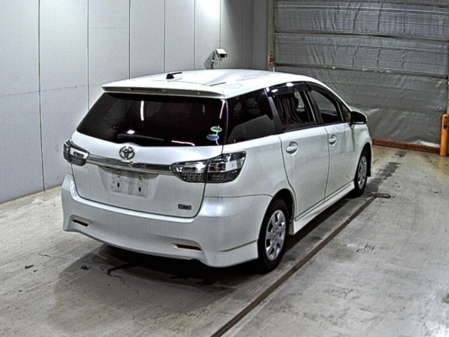 TOYOTA WISH 2012