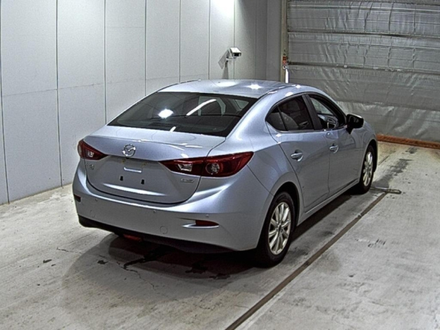 MAZDA AXELA 2018