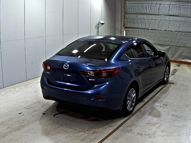 MAZDA AXELA 2017