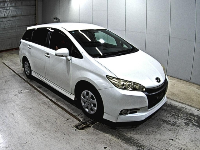 TOYOTA WISH 2012