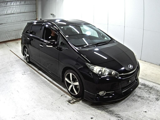 TOYOTA WISH 2014