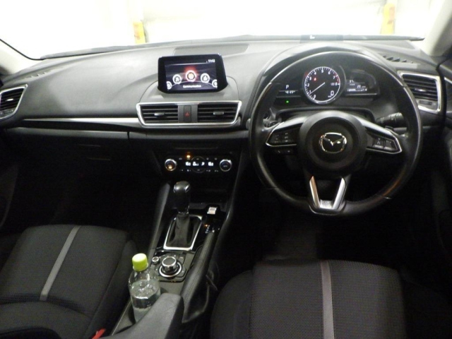 MAZDA AXELA 2018