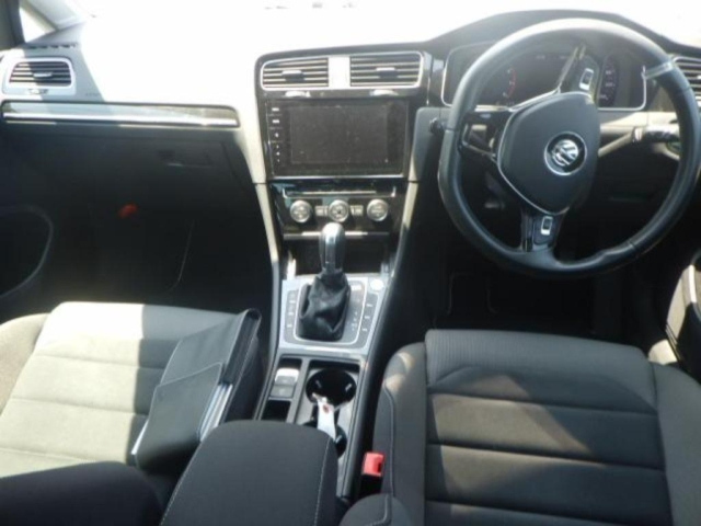 VOLKSWAGEN GOLF 2017