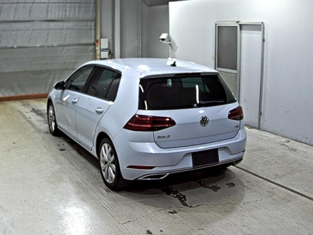 VOLKSWAGEN GOLF 2017
