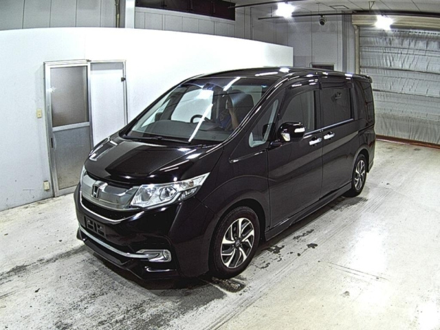 HONDA STEP WAGON 2016