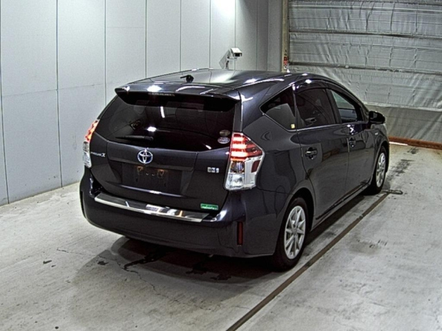TOYOTA PRIUS ALPHA 2019