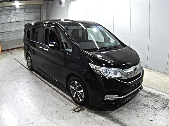 HONDA STEP WAGON 2016