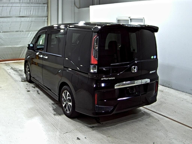 HONDA STEP WAGON 2016