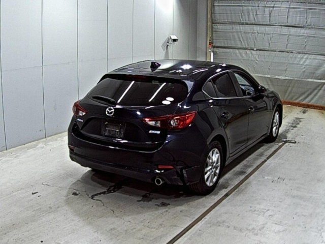 MAZDA AXELA 2017