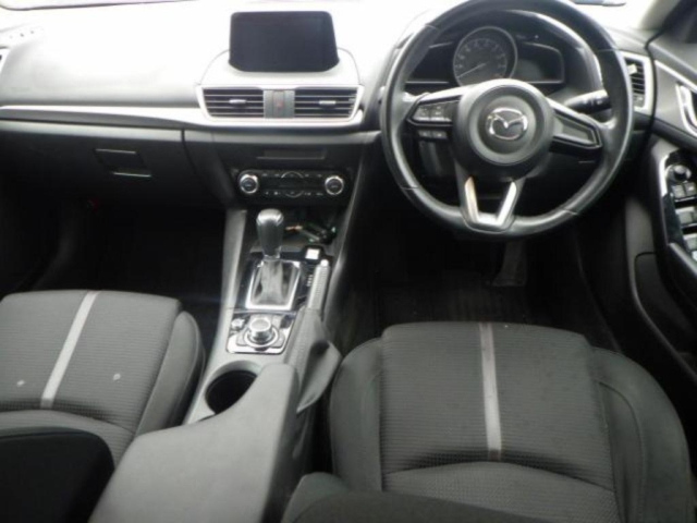 MAZDA AXELA 2017